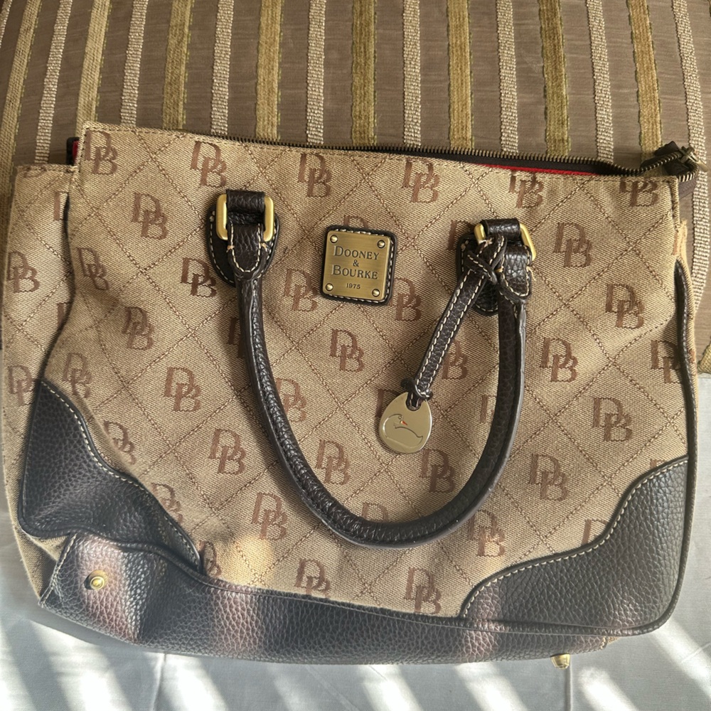 Dooney & Bourke tote bag
